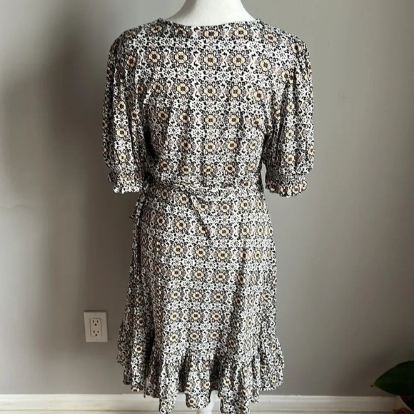 NEW Boden Ruffle Wrap Jersey Mini Dress Black, Opulent Pome - Picture 5 of 11